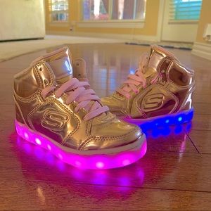 💜❤️💙 Light up Rose Gold Sketchers!!! 💜💙❤️❣️